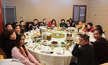 ���İ�̎�����l(xi��ng)���ҵļ��l(xi��ng)�������ھW(w��ng)���´����L(f��ng)���(d��ng)������(sh��)�������Ը��صľW(w��ng)��ͨ�^�R�^�����ֺ�΢ҕ�lӛ����Լ��ڼ��l(xi��ng)����Ҋ�������@Щƽ��(sh��)�Ľ�����������֟o���B͸������Đۡ����^��ÿһ�c(di��n)΢С��׃�������ǰl(f��)�����l(xi��ng)�H��߅�Ĵ��������ܽo�l(xi��ng)�H���������ī@�ø����͌�(du��)�Լ����l(xi��ng)���Ժ����M�㡭��Ԕ��(x��)�� 