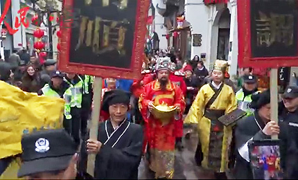 ҕ�l�������ӭؔ(c��i)�� ������_��������壬���ݺӷ��֚vʷ�օ^(q��)��ӭ����һ��һ�ȵ�ӭؔ(c��i)��c�´����(d��ng)���mȻ������С��������׌���������οͺúõ��_����һ�ء���Ԕ��(x��)�� 