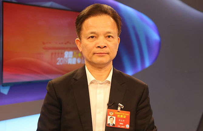 全國政協(xié)委員、中國工程院副院長鐘志華：推進(jìn)工程教育改革與創(chuàng)新創(chuàng)業(yè)創(chuàng)造