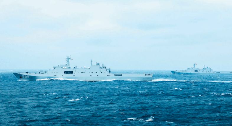 海軍某支隊(duì)組織海上訓(xùn)練